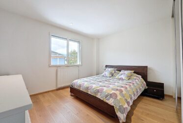 9 Rooms House