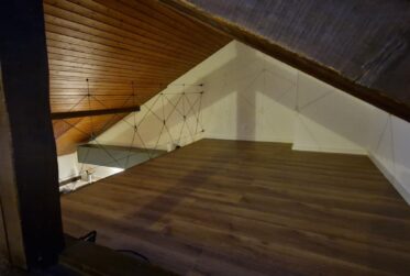 4 Rooms Appartement, Attique