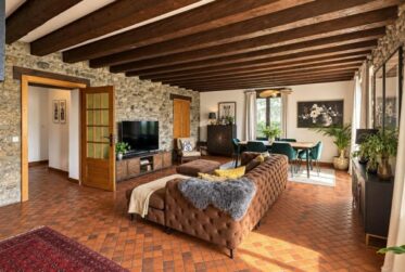 Character apartment with a private 300 sqm garden for rent