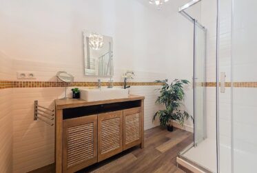 7 Rooms House