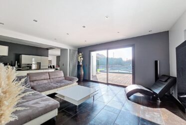 7 Rooms House