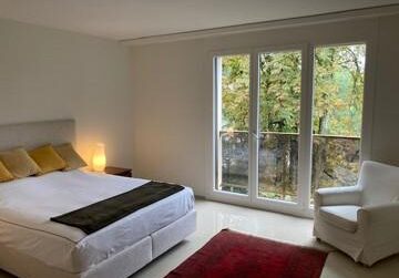 CHAMPEL _ Appartement 6 pièces avec balcon dans un endroit très calme