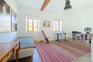 7 Rooms House