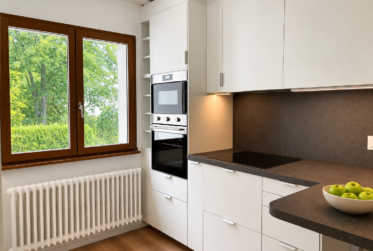 Maison individuelle de 7 pièces entièrement rénovée, idéale pour une famille, située dans un magnifique cadre verdoyant à Chambésy et disponible immédiatement.
