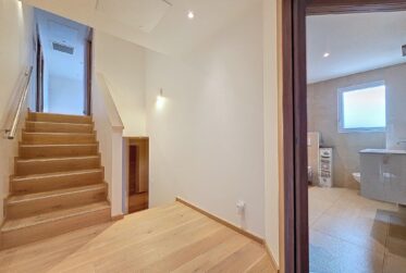 9 Rooms House