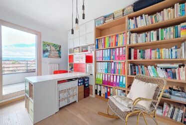 6 Rooms Flat, Penthouse