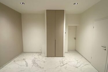Appartement 2 pièces rénové avec finitions haut de gamme à louer à Sauverny, Versoix