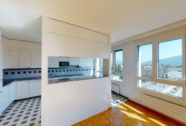 8 Rooms Flat, Penthouse