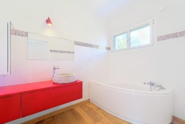 8-Room Villa with Pool