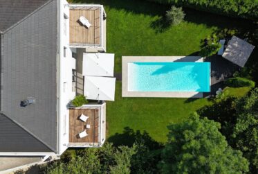8-Room Villa with Pool