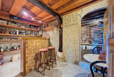 7 Rooms House