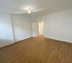 77 sqm, 5-room apartment for rent on Rue Marignac, Geneva - Lease takeover
