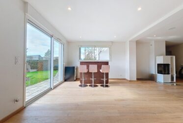 9 Rooms House