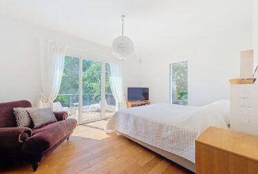 8-Room Villa with Pool