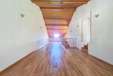 7 Rooms House