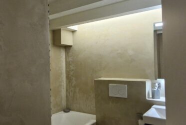 4 Rooms Appartement, Attique