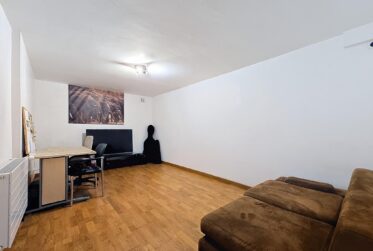 6 Rooms House, Terraced house