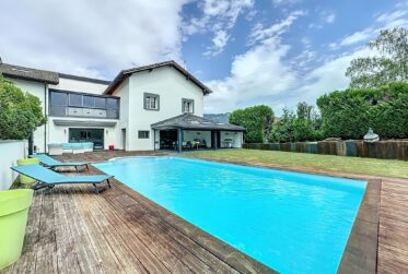 7 Rooms House
