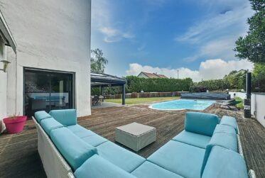 7 Rooms House