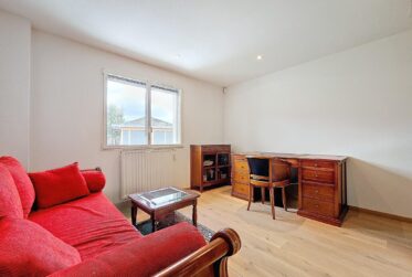 9 Rooms House