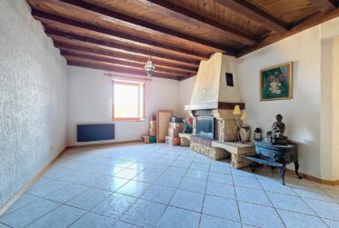 7 Rooms House