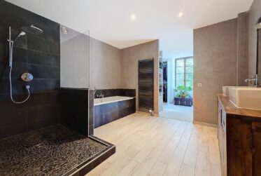 7 Rooms House