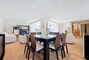 9 Rooms House