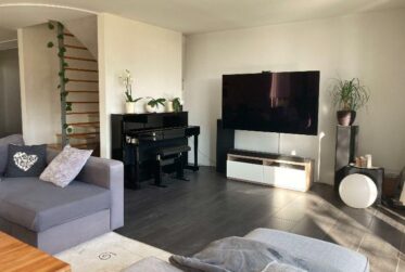 Furnished House with Private Garden for Rent in Saint-Livres — Short-Term Rental